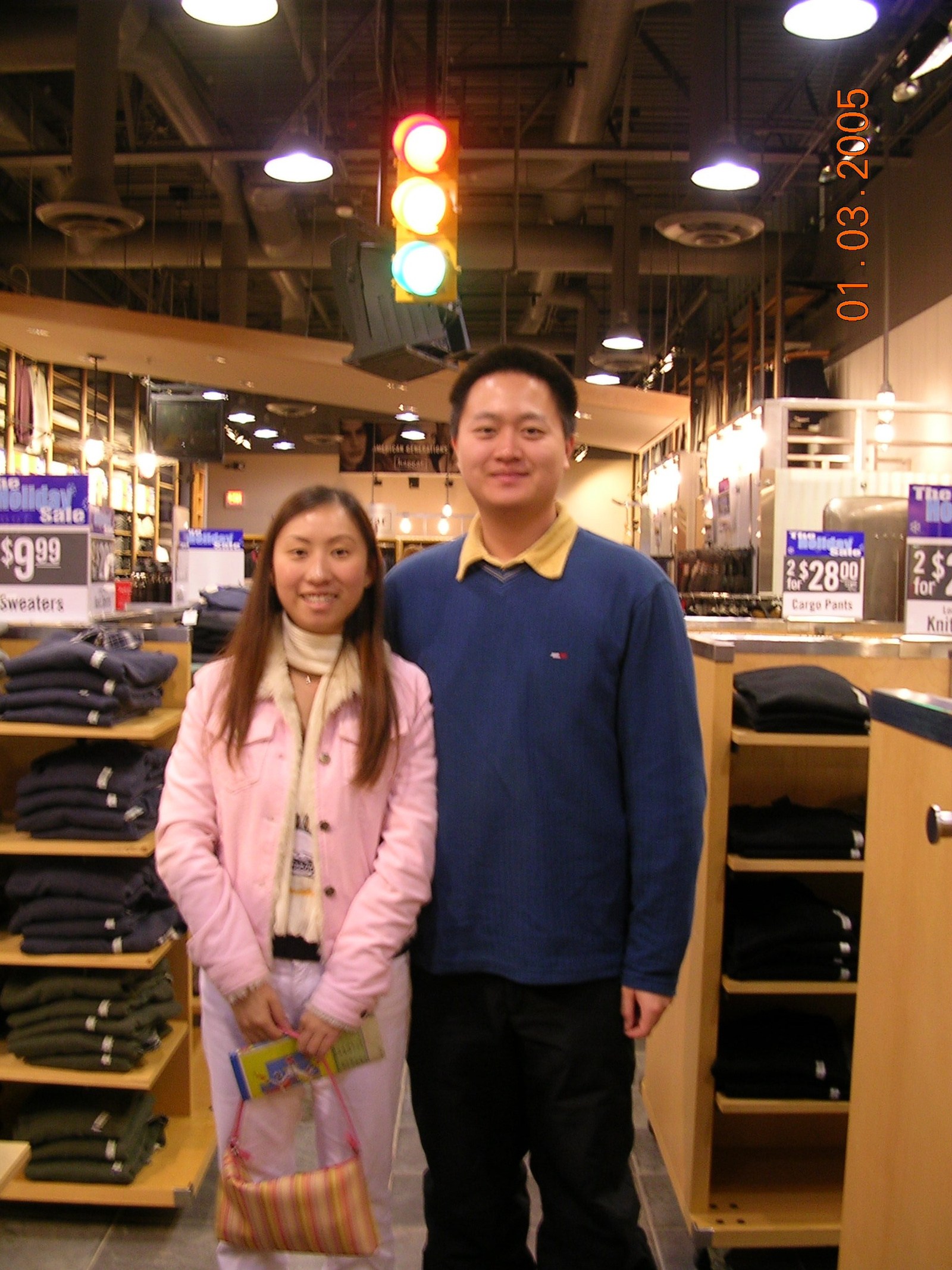 2005服装店假日灯下