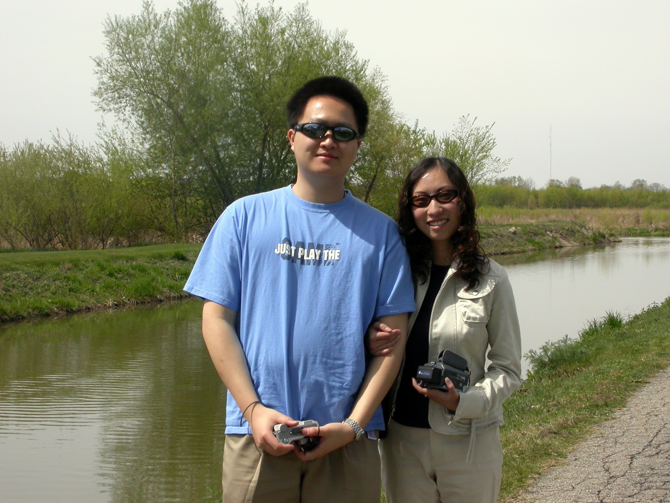 2005湖水岸边