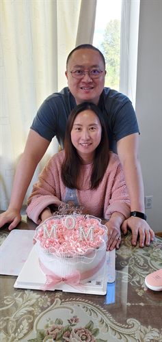 2022太太四十二岁生日花园蛋糕前